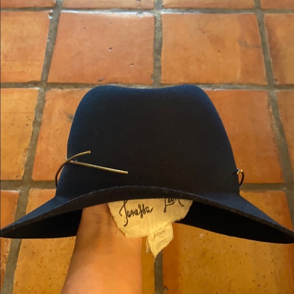 Janessa Leone George Hat - Picture 5 of 7